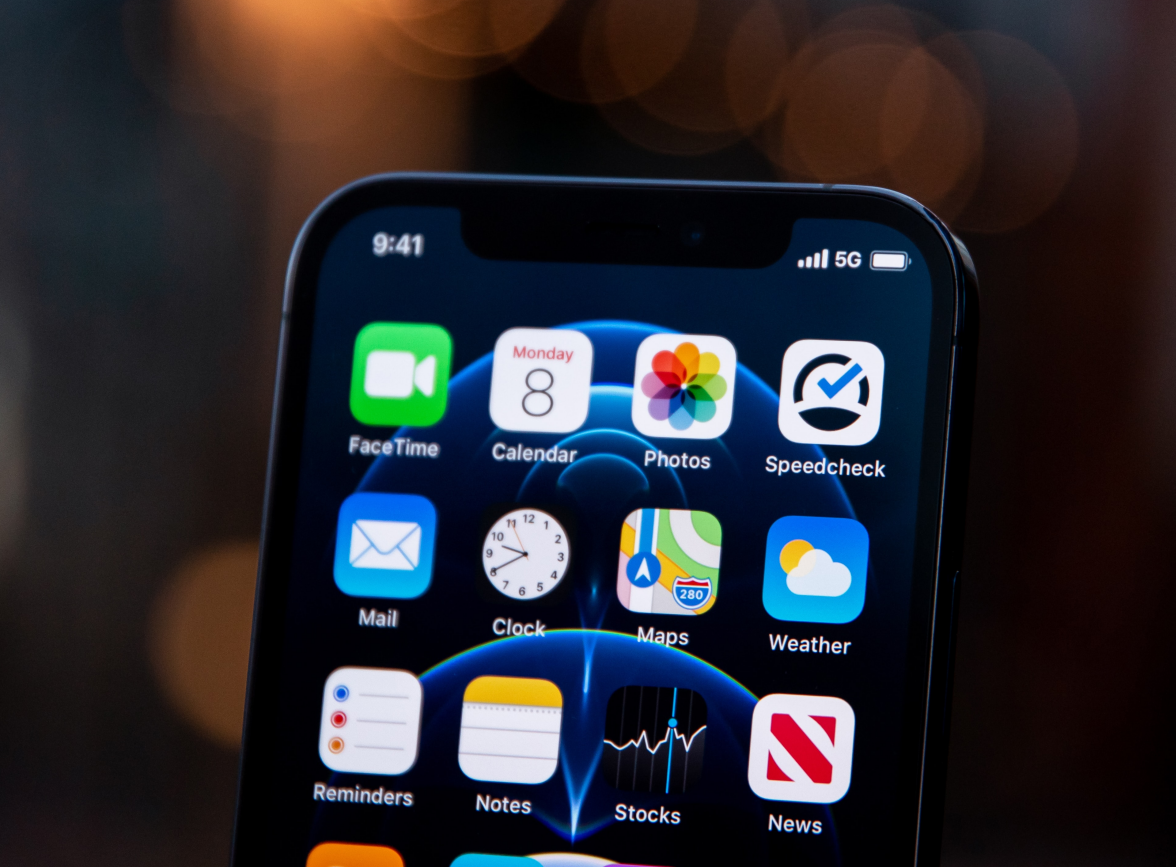 新干苹果手机维修分享为什么 iPhone 12 在冬季会自动关机 